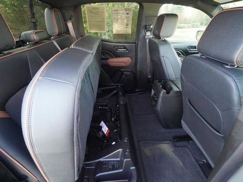 Used 2024 GMC Canyon AT4 w/ Technology Package image 31