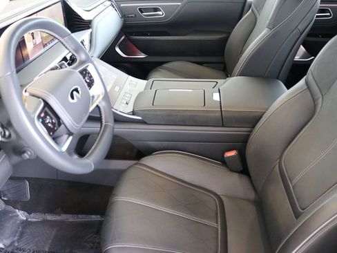 Certified 2025 INFINITI QX80 Sensory image 21