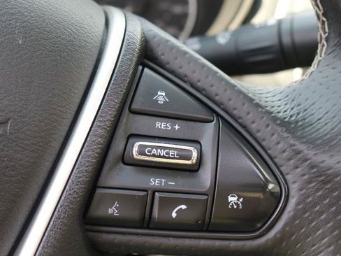 Used 2018 Nissan Maxima Platinum FWD image 11