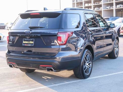 Used 2017 Ford Explorer Sport w/ Equipment Group 401A AWD/4WD image 4
