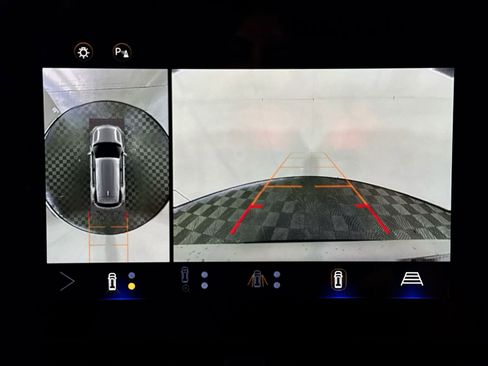 Used 2025 Chevrolet Equinox RS w/ Safety and Technology Package AWD/4WD image 19
