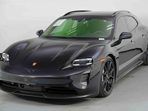 Used 2023 Porsche Taycan GTS image 49