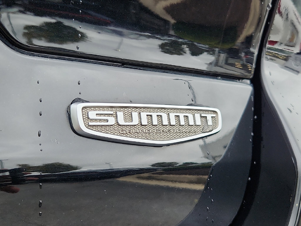 Certified 2023 Jeep Grand Cherokee Summit AWD/4WD image 35