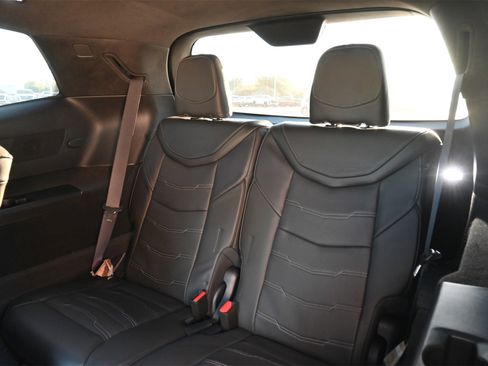 New 2025 Cadillac XT6 Sport w/ Platinum Package image 21