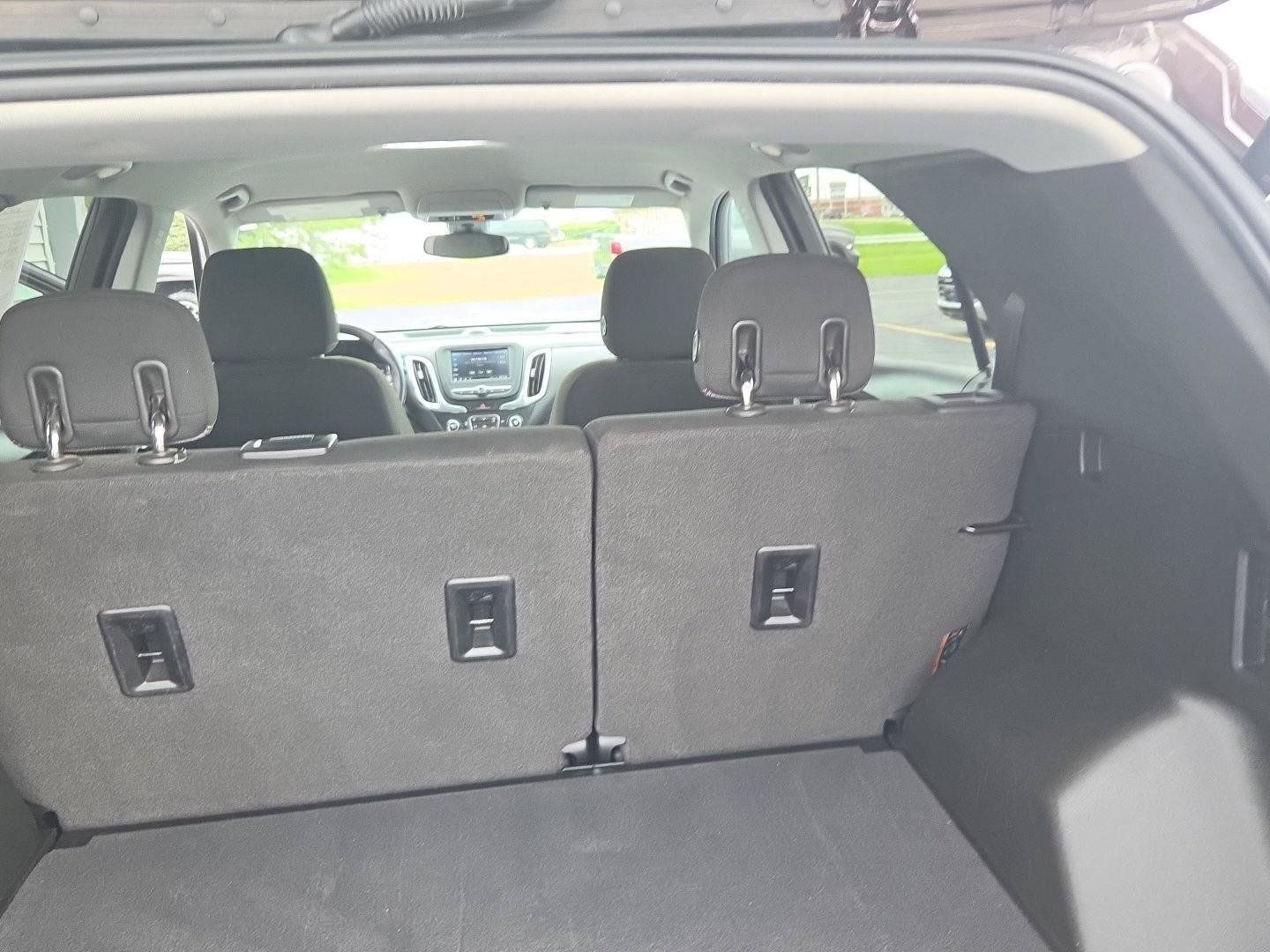 Used 2020 Chevrolet Equinox LT FWD image 20