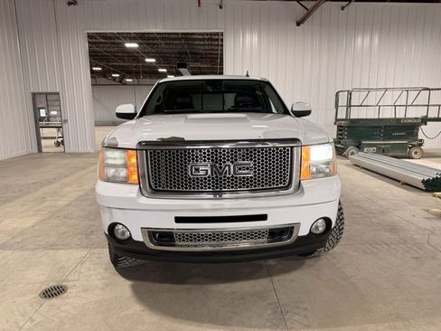 Used 2010 GMC Sierra 1500 Denali image 2