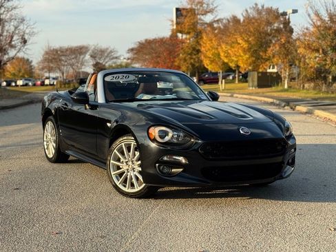 Used 2020 FIAT 124 Spider Lusso w/ Convenience Group image 2