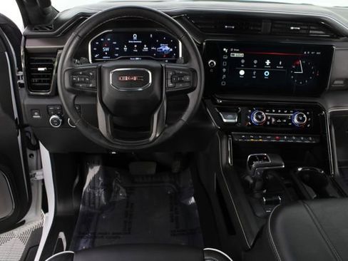 Used 2025 GMC Sierra 1500 AT4X image 14