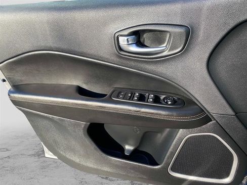 Used 2020 Jeep Compass Sport image 21