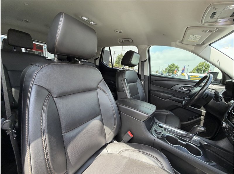 Used 2020 Chevrolet Traverse Premier FWD image 39