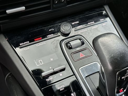 Used 2021 Porsche Cayenne GTS AWD/4WD image 16