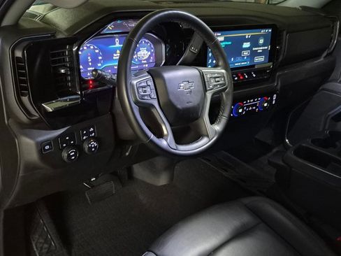 Used 2024 Chevrolet Silverado 2500 LT w/ Midnight Edition AWD/4WD image 11