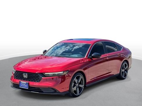 Used 2023 Honda Accord Sport image 4