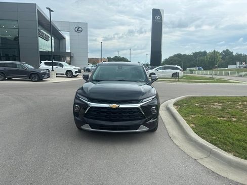 Used 2024 Chevrolet Blazer LT FWD image 4