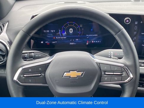 Certified 2025 Chevrolet Equinox LT w/ Convenience Package II AWD/4WD image 8
