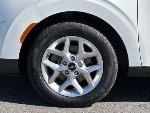 Used 2023 Kia Soul S image 33