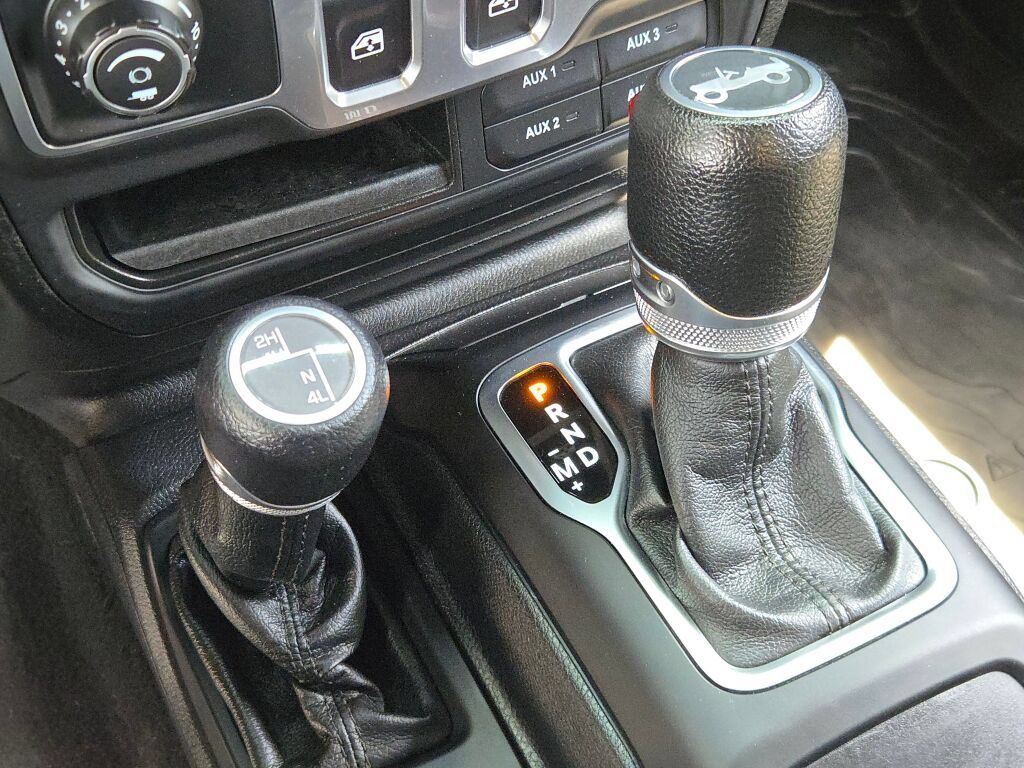 Used 2019 Jeep Wrangler Sport AWD/4WD image 27