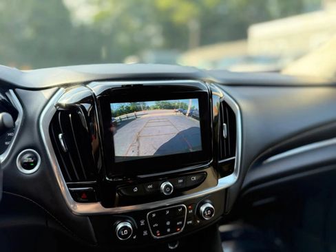 Used 2019 Chevrolet Traverse LT w/ LPO, Floor Liner Package AWD/4WD image 16