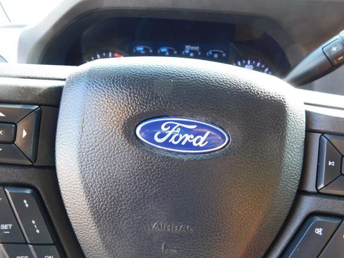 Used 2022 Ford E-350 and Econoline 350 Super Duty RWD image 18