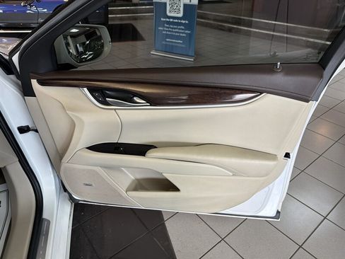 Used 2017 Cadillac XTS Luxury FWD image 19