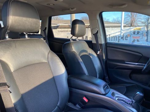 Used 2016 Dodge Journey Crossroad w/ Popular Equipment Group image 16