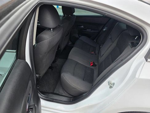 Used 2016 Chevrolet Cruze LT image 13