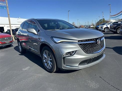 Used 2023 Buick Enclave Avenir w/ Avenir Technology Package image 2