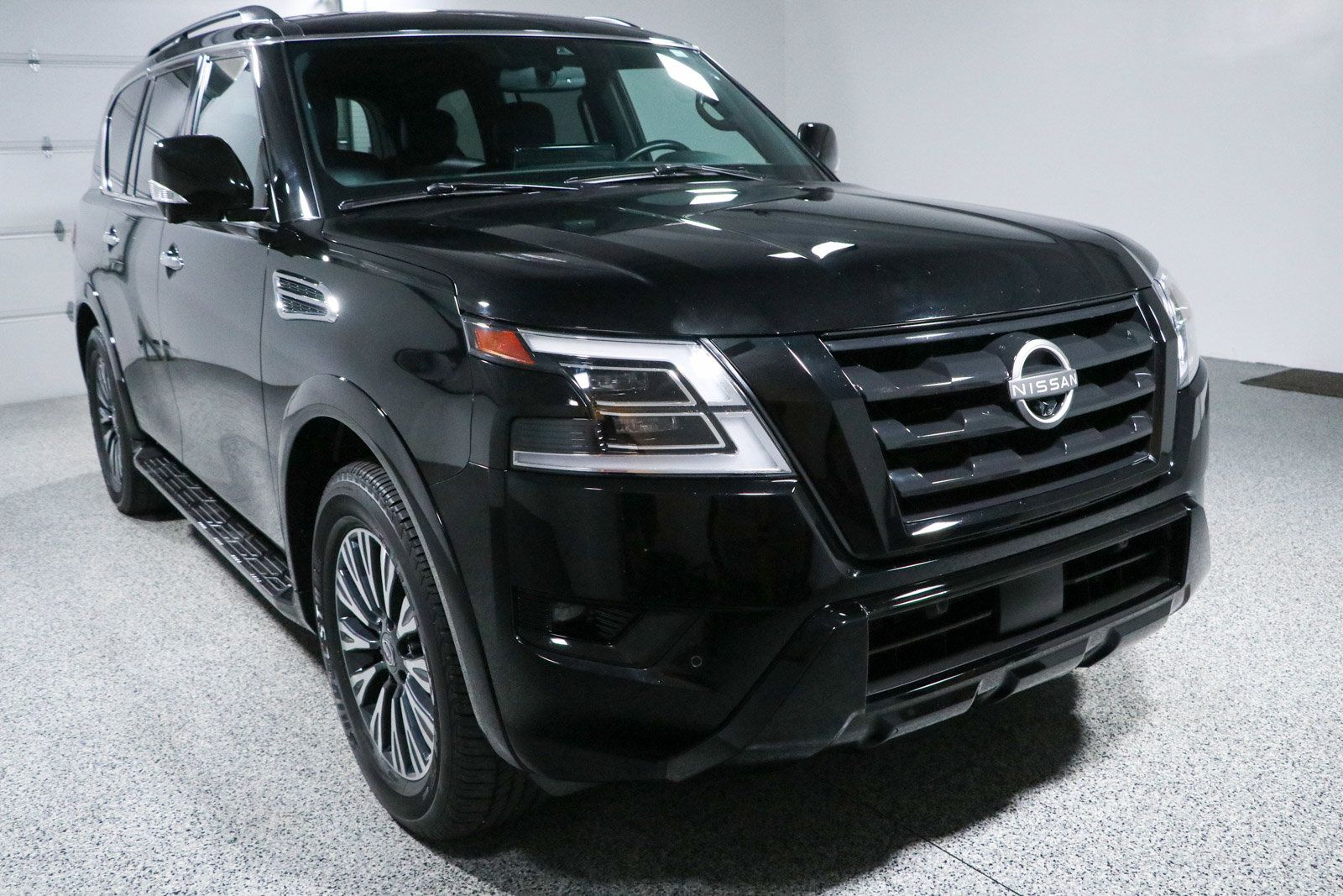 Used 2024 Nissan Armada SL w/ Midnight Edition Package AWD/4WD image 5