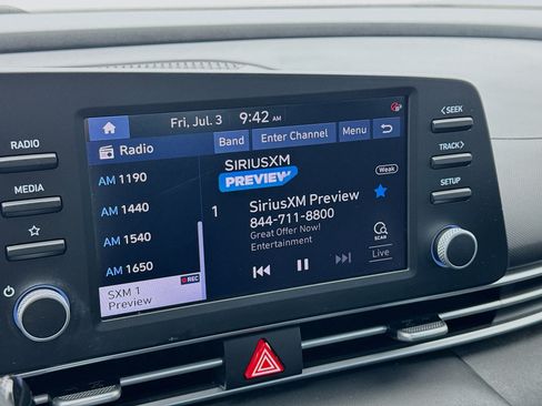 Used 2023 Hyundai Elantra SEL FWD image 11