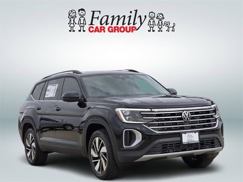 New 2026 Volkswagen Atlas SE image 2