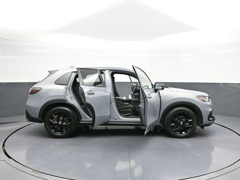 Certified 2024 Honda HR-V Sport image 40