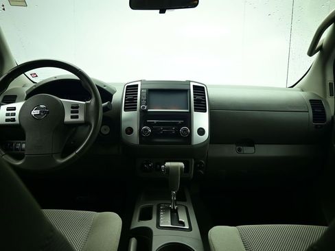 Used 2019 Nissan Frontier SV image 37