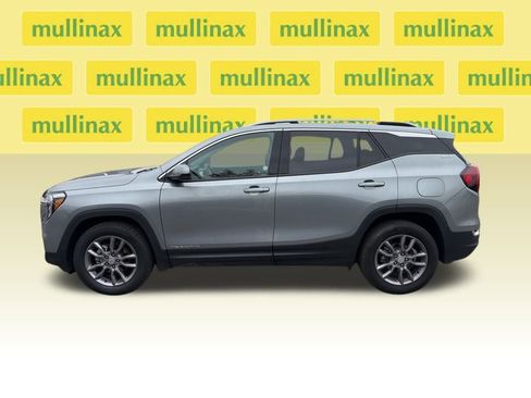 Certified 2024 GMC Terrain SLT image 44