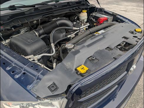 Used 2017 RAM 1500 Express RWD image 24
