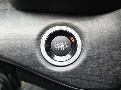 Used 2023 Jeep Grand Cherokee Overland w/ Luxury Tech Group IV image 22