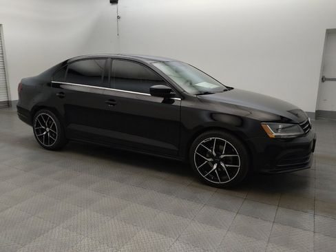 Used 2017 Volkswagen Jetta S w/ Jetta S Cold Weather Package FWD image 11
