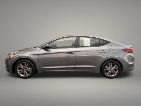 Used 2018 Hyundai Elantra Value Edition FWD image 2