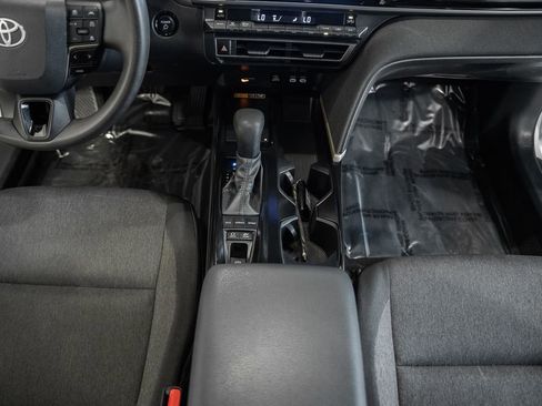 Used 2025 Toyota Camry LE image 23