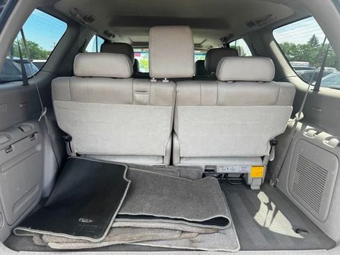 Used 2005 Toyota Sequoia SR5 AWD/4WD image 7