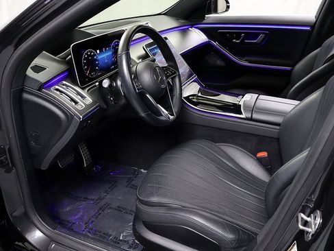 Certified 2022 Mercedes-Benz S 500 4MATIC w/ AMG Line Package image 11
