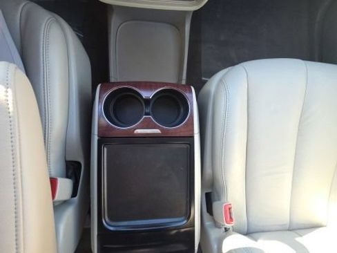 Used 2014 Toyota Sienna XLE FWD image 25