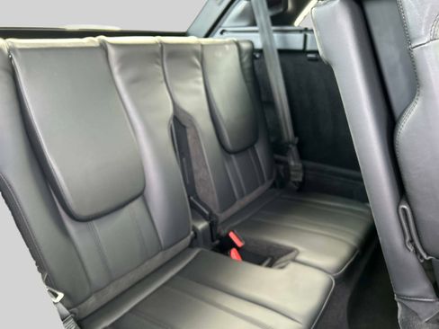 Used 2017 Land Rover Range Rover Sport HSE image 16