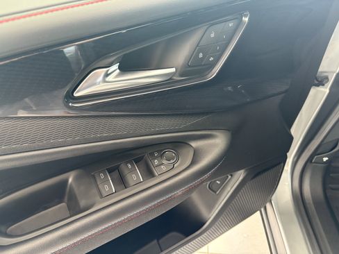 Used 2025 Chevrolet Blazer EV RS image 8