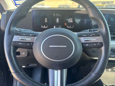 Used 2025 Hyundai Kona SEL image 25