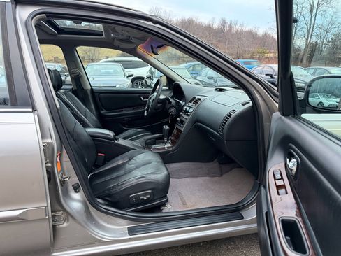 Used 2000 Nissan Maxima GLE image 17