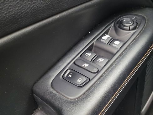 Used 2018 Jeep Compass Latitude w/ Popular Equipment Group image 27