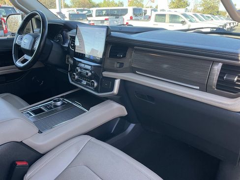 Certified 2022 Ford Expedition Limited RWD image 37