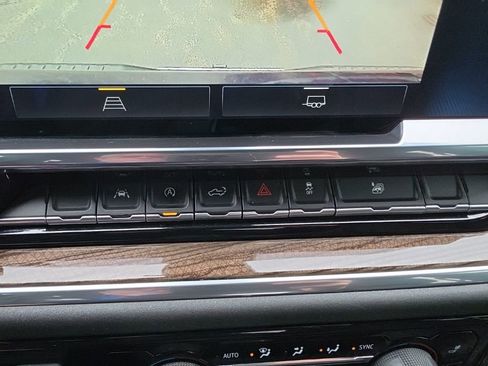 Used 2022 Chevrolet Silverado 1500 LT image 16