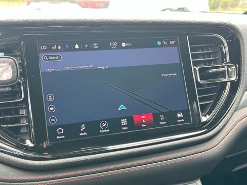 Used 2024 Dodge Durango GT image 21