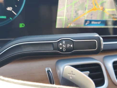 Used 2023 Mercedes-Benz GLS 450 4MATIC image 32